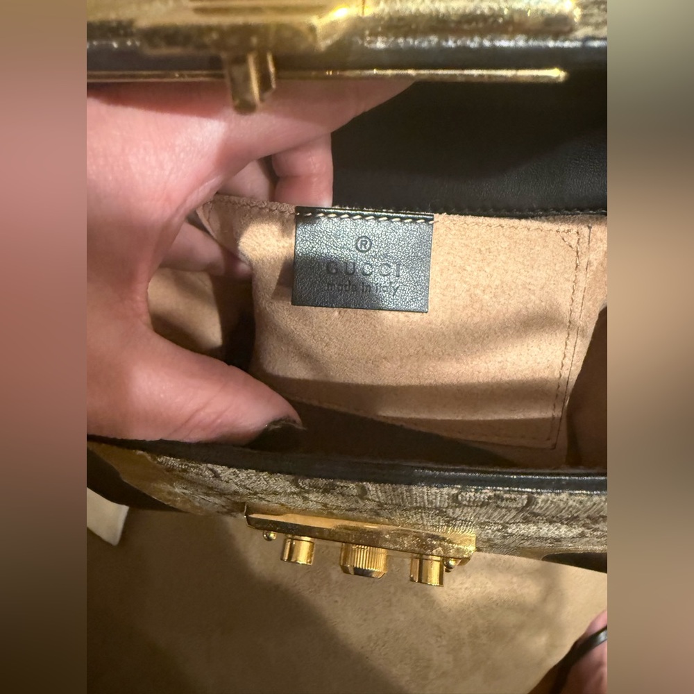 Limited edition GUCCI Supreme Monogram Calfskin Black/Gold Padlock - Picture 10 of 12